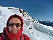 26 Selfie tra neve accumulata dal vento che comicia a soffiare anche oggi...